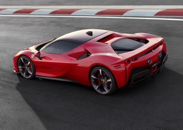 Ferrari SF 90 Stradale.  Foto: Auto-Medienportal.Net/Ferrari